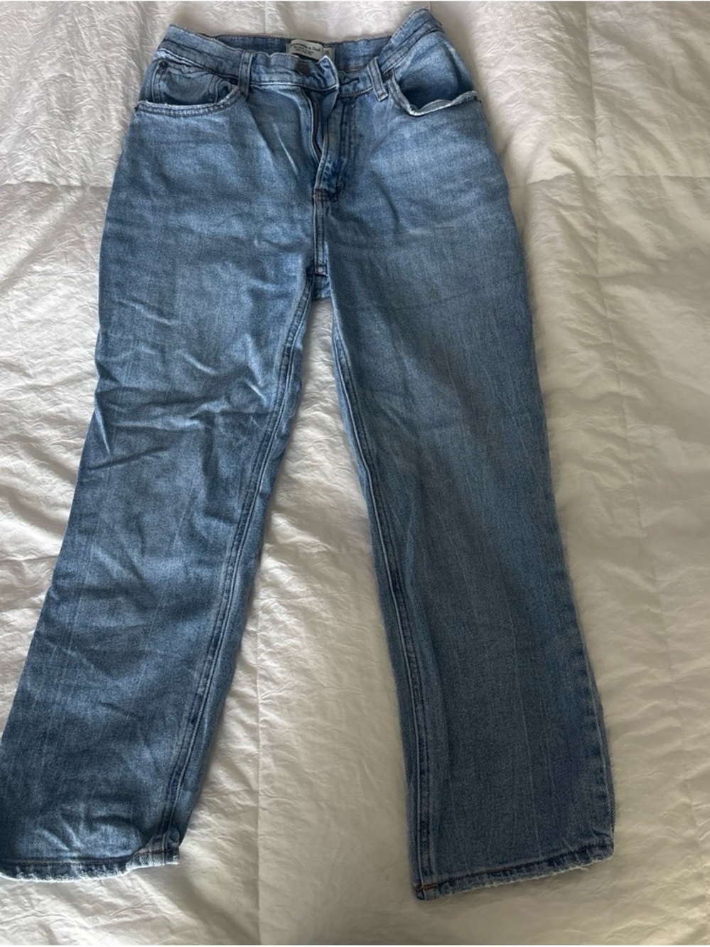Classic Women's Light Blue Straight-Leg Jeans